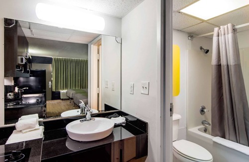 LaGrange Hotel | Studio 6 Lagrange, GA