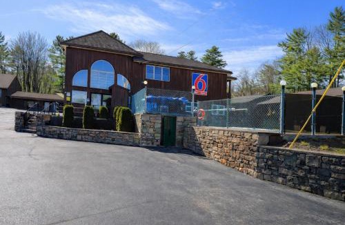 Lake George Hotel | Studio 6 Lake George NY Adirondacks