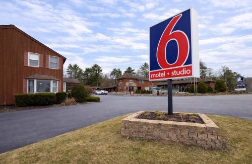 Lake George Hotel | Studio 6 Lake George NY Adirondacks