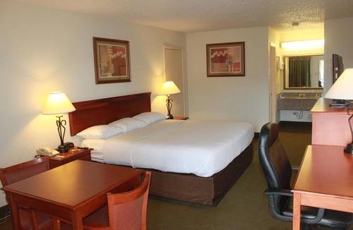 Luling Hotel | Studio 6 Luling, LA