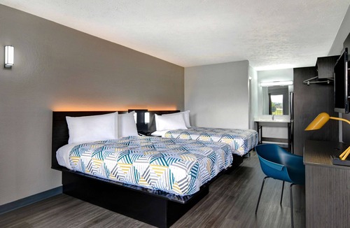 Meridian Hotel | Studio 6 Meridian, MS - Bonita Lakes