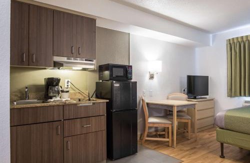 Miamisburg Hotel | Studio 6-Miamisburg, OH - Dayton
