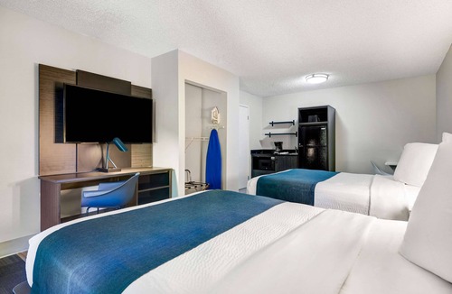 Mountlake Terrace Hotel | Studio 6 Mountlake Terrace, WA - Seattle