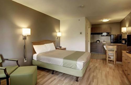 Murray Cabin | Studio 6 - Murray, UT