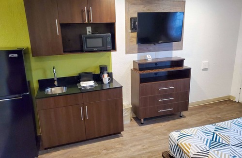 National City Hotel | Studio 6 National City, CA - Naval Base San Diego