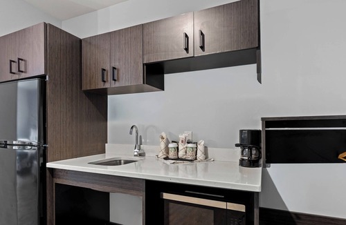 Sandston Hotel | Studio 6 Richmond Airport