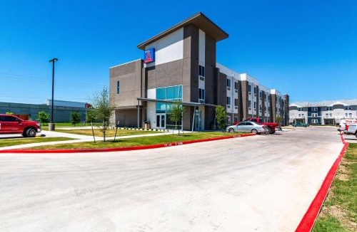 San Marcos Hotel | Studio 6-San Marcos, TX