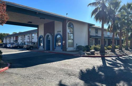 Cameron Park Hotel | Studio 6 Suites Cameron Park, CA Folsom