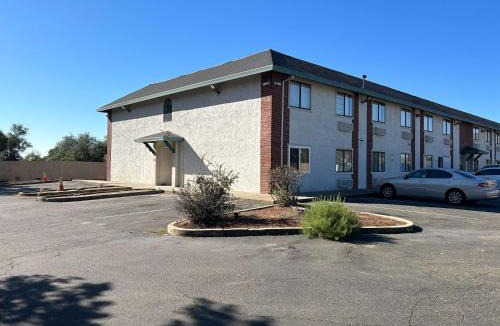 Cameron Park Hotel | Studio 6 Suites Cameron Park, CA Folsom