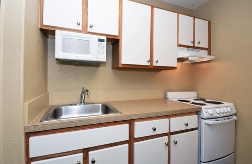 Tougaloo Hotel | Studio 6 Suites Jackson Ridgeland MS
