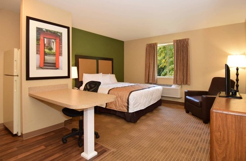 Tougaloo Hotel | Studio 6 Suites Jackson Ridgeland MS