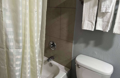 Ellendale Hotel | Studio 6 Suites Memphis, TN – East Memphis