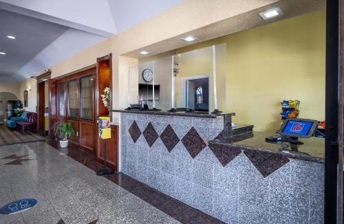 Pasadena Hotel | Studio 6 Suites Pasadena, TX