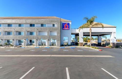 Eastside Hotel | Studio 6 Suites Perris, CA