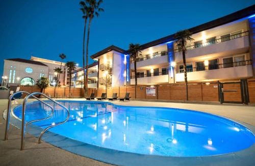 Civic Center Hotel | Studio 6 Suites Stockton, CA Waterfront