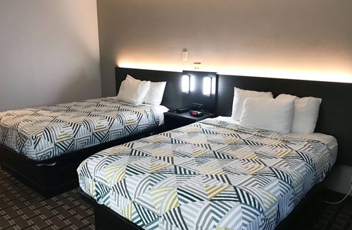 Tupelo Hotel | Studio 6 Suites Tupelo, MS - North