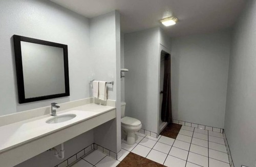 Urbana Hotel | Studio 6 Suites Urbana, IL