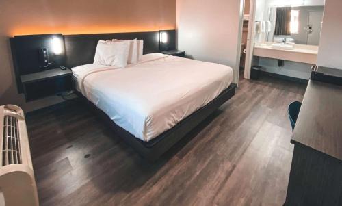 West Sacramento Hotel | Studio 6 West Sacramento CA