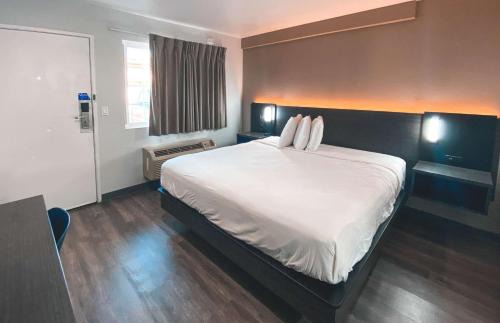 West Sacramento Hotel | Studio 6 West Sacramento CA