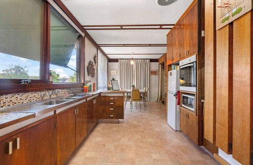 Mount Clear House | Studio 74 A Spacious Nostalgic Country Retreat