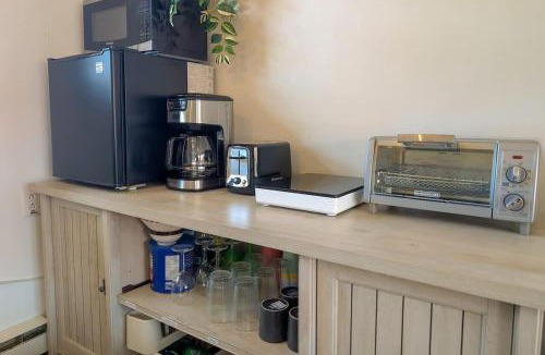 Ste Anne de Beaupre Apartment | Studio 9 - 2 min du Bord de l'eau Foyer & Barbecue