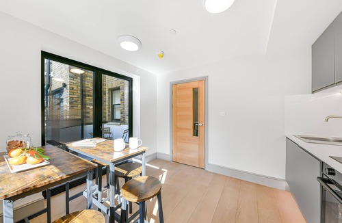 Little Venice Apartment | Studio 9 @ OneStay Maida Vale