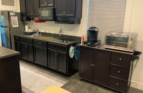 Paducah Apartment | Studio:AC, WiFi, bathroom, kitchen, adjustable beds, off st. parking, no animals