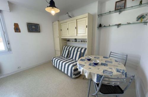 Notre-Dame-de-Monts Apartment | Studio agréable à 20m de la plage - 2 personnes - FR-1-224C-83
