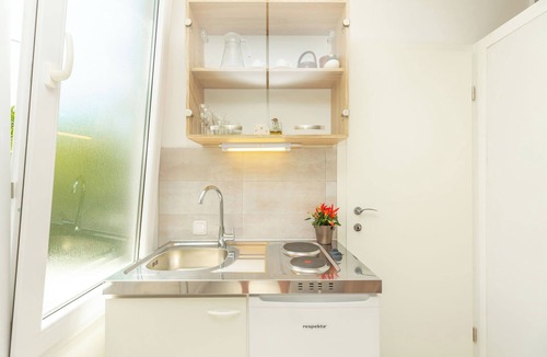 Pile Apartment | Studio Amy - One Bedroom Apartment, Sleeps 2