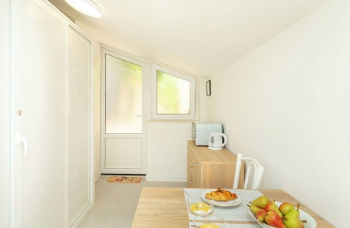 Pile Apartment | Studio Amy - One Bedroom Apartment, Sleeps 2
