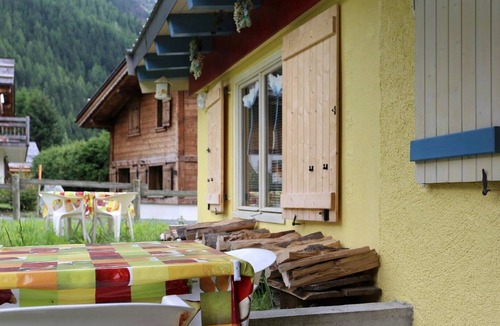 Argentiere Apartment | STUDIO apartment in Chalet Sunshine (new)