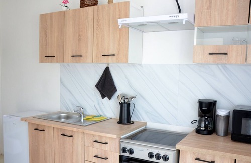 Chambon-sur-Voueize Apartment | Studio Apartment 'Au Bord De L'eau'