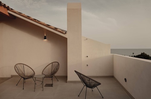 Old Town Apartment | Studio Apartment Pau Suites