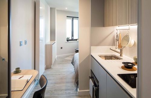 Fairfield Apartment | Studio Apartment Croydon Central | StayCozy