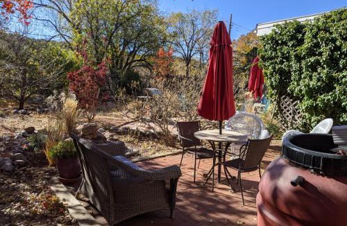 Northeast Santa Fe Apartment | Studio apartment 15 minute walk to plaza