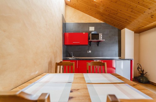 Ezcaray Apartment | Studio Apartment 'Altuzarra 2' with Mountain View, Private Terrace and Wi-Fi