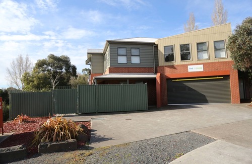 Golden Point Apartment | Studio Apartment | Ideal for couples and individuals