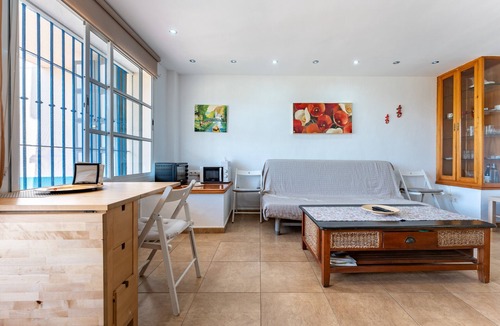 El Faro Apartment | Studio Apartment 'Casa María' with Shared Pool, Private Terrace and Shared Garden