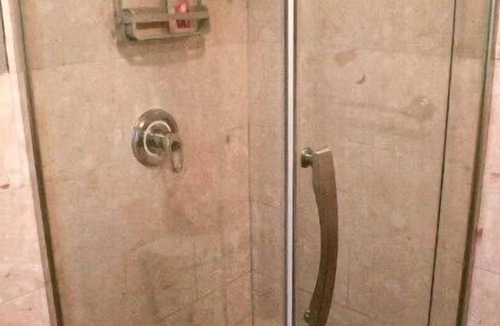 Getty Square Apartment | Studio apartment close metro north Yonkers station