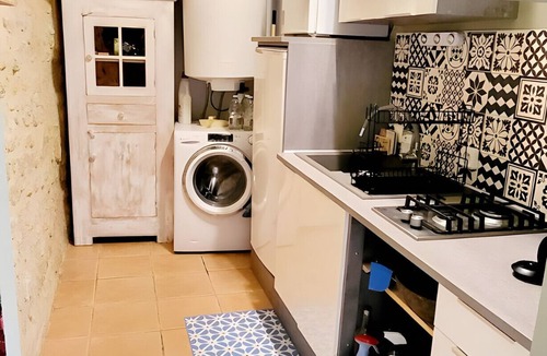 Mazeres Apartment | Studio Apartment 'De La Hulotte' with Shared Pool, Wi-Fi and Air Conditioning