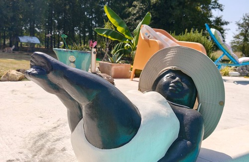 Mazeres Apartment | Studio Apartment 'De La Hulotte' with Shared Pool, Wi-Fi and Air Conditioning