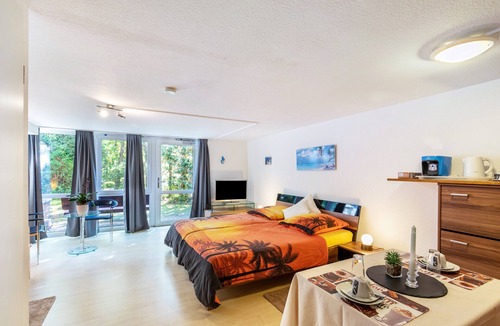 Linsengericht Apartment | Studio Apartment 'Spessartruhe' with Shared Terrace and Wi-Fi
