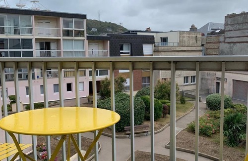 Fecamp Apartment | Studio-Apartment-Ensuite with Bath-Balcony