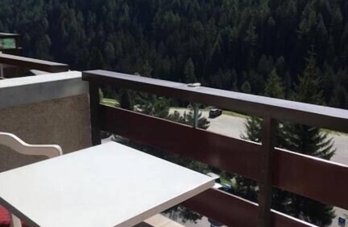 Grimentz Apartment | Studio apartment for 2-3 persons : Living room with 1 sofa-bed + 2 pull-down beds - kitchenette wit