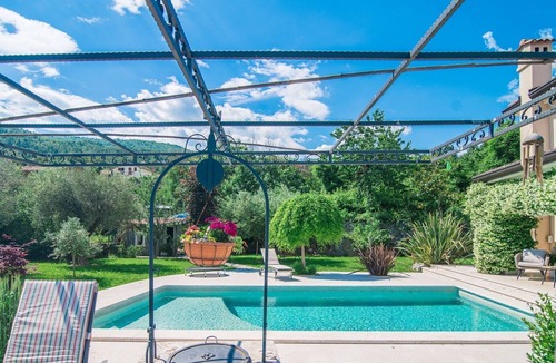 Opric Apartment | Studio apartment for 2 people in Villa Arta