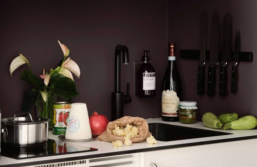 Sydhavnen Apartment | Studio Apartment for 2 with Balcony