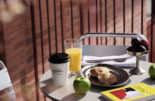 Sydhavnen Apartment | Studio Apartment for 2 with Balcony