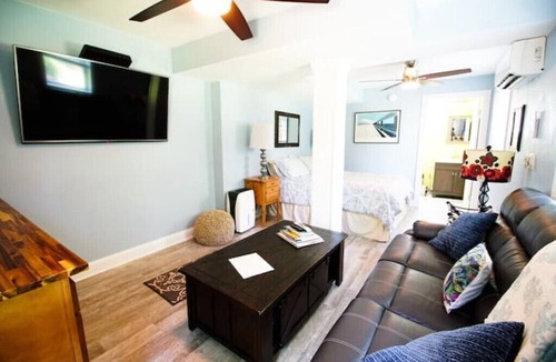 Sea Scape Apartment | Studio Apartment for Two