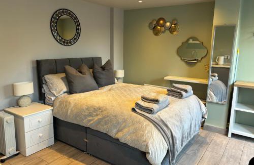 Ferndown Apartment | Studio Apartment