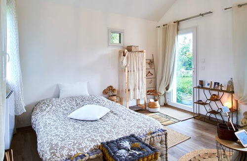 Moirans Apartment | Studio Apartment 'Home Just Be' with Wi-Fi & Garden